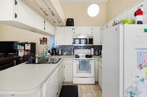 516 Sheridan Drive, Palm Harbor FL - photo 6 of 6