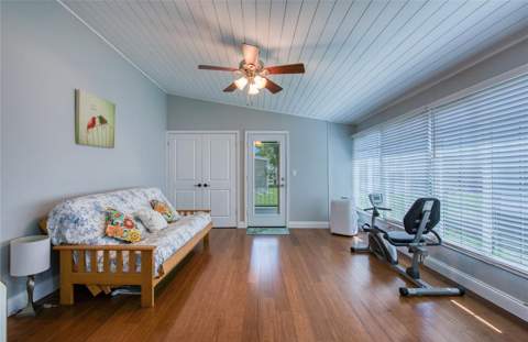 407 Dolphin Drive, Oldsmar FL - photo 15 of 34