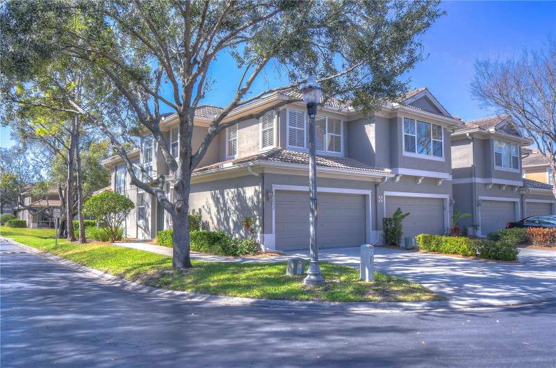 3 bedroom Townhouse at 3292 Covered Bridge Drive, Covered Bridge Twnhms, Dunedin — photo 3