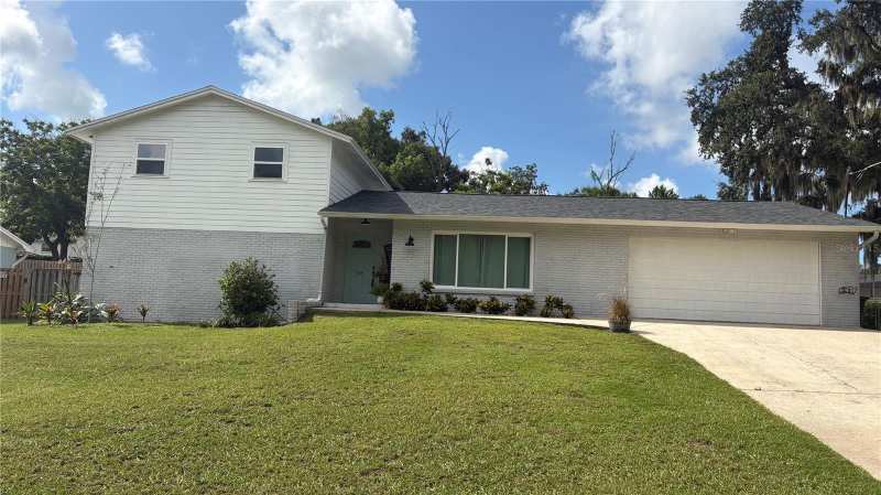 4 bedroom Single Family Residence at 115 W Brentridge Drive, Oaklan Subdivision, Brandon — photo 1