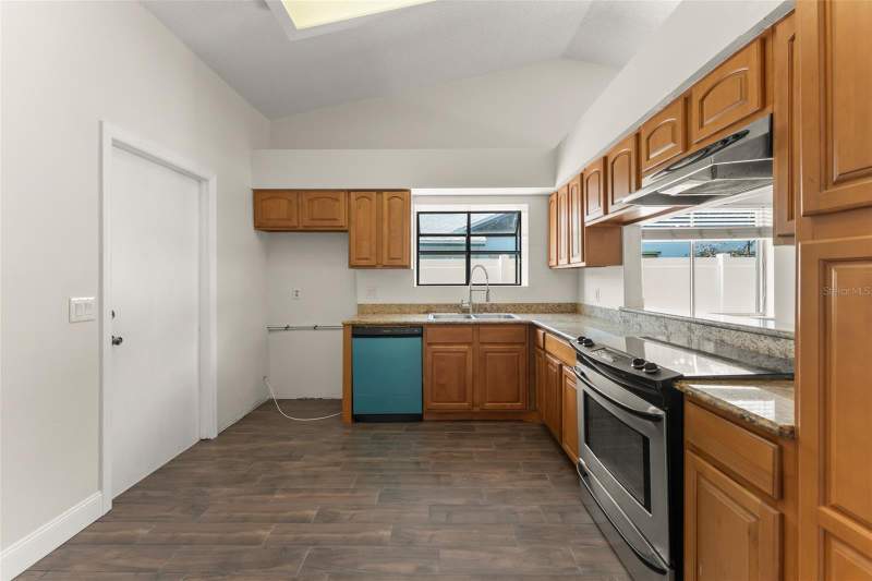 2 bedroom Half Duplex at 2458 Long Meadow Way, Carmel Park, Orlando — photo 5