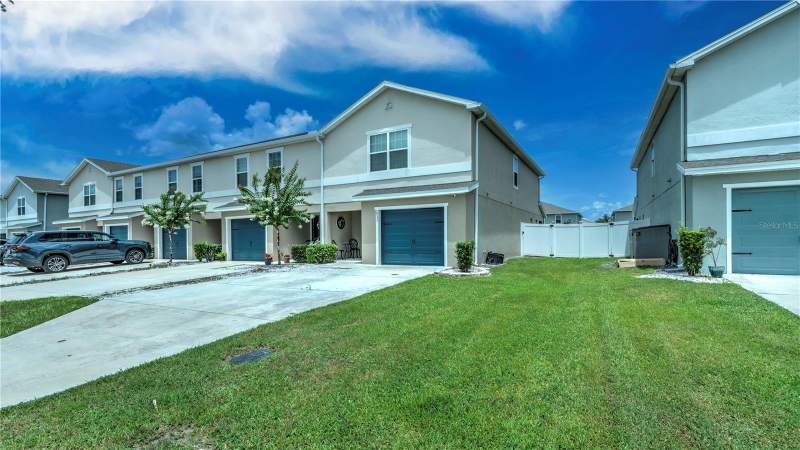 3 bedroom Townhouse at 2933 Fieldwood Circle, Gramercy Farms Ph 6, St Cloud — photo 3