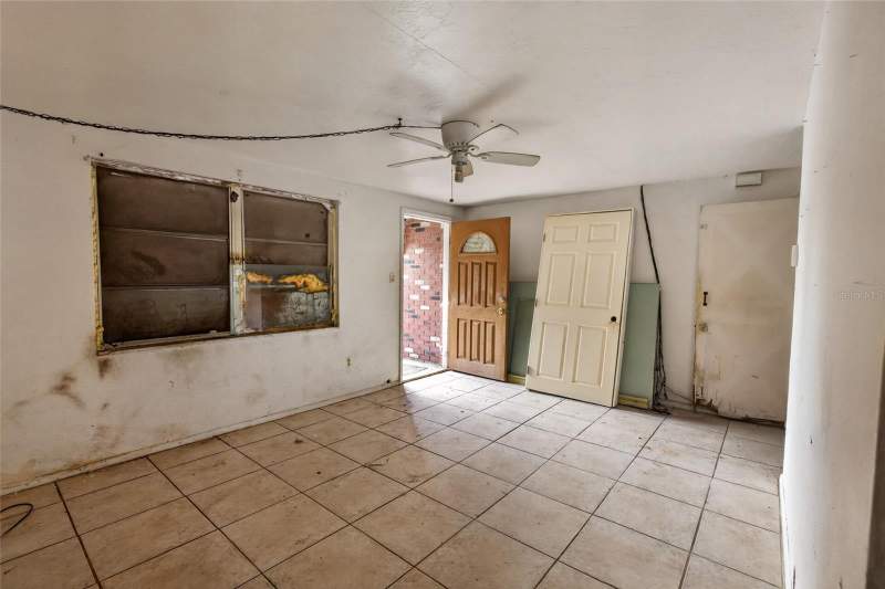 2 bedroom Single Family Residence at 6701 Pomander Avenue, Temple Terrace Manor, New Port Richey — photo 3