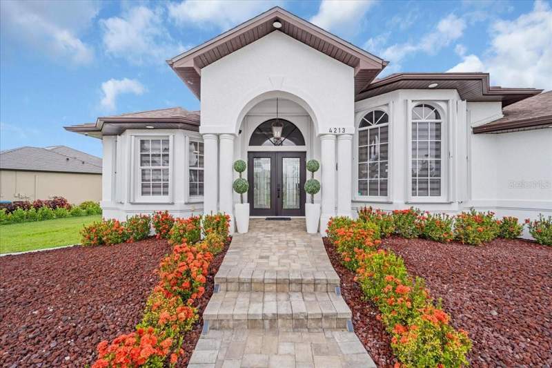 3 bedroom Single Family Residence at 4213 NW 28th Street, Cape Coral, Cape Coral — photo 3