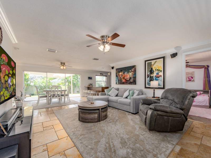 3 bedroom Single Family Residence at 1679 Woodridge Drive, Woodridge Estates, Clearwater — photo 4