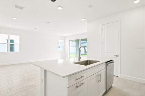 180 Blue Star Court, Tavares FL - photo 6 of 18