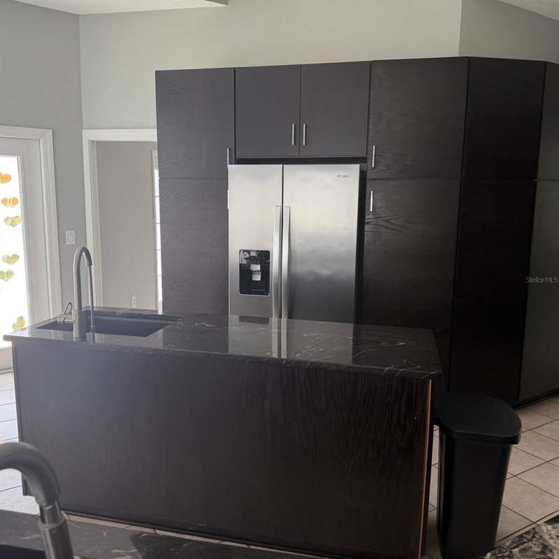 5 bedroom Single Family Residence at 1931 Oak Ridge Court, Oak Ridge Court Estates, Clearwater — photo 4