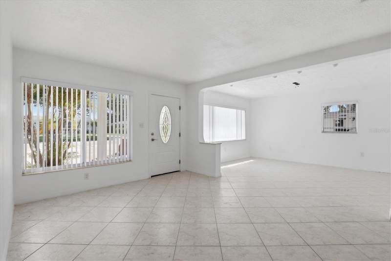 3 bedroom Single Family Residence at 721 Bayshore Drive, Fergusons Estates, Tarpon Springs — photo 5