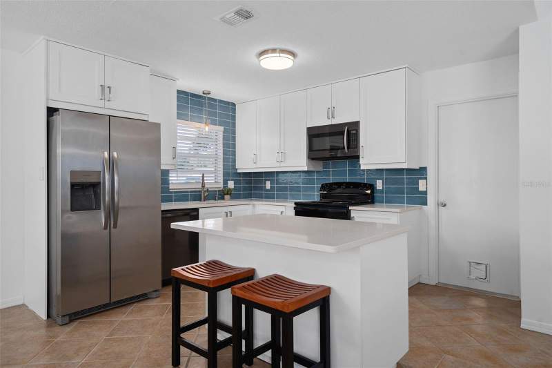 4 bedroom Single Family Residence at 9932 Earlston Street, Hunters Trace, Orlando — photo 4