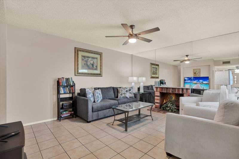 1 bedroom Condominium at 169 Medallion Boulevard #E, Madeira Beach Yacht Club Condo, Madeira Beach — photo 5