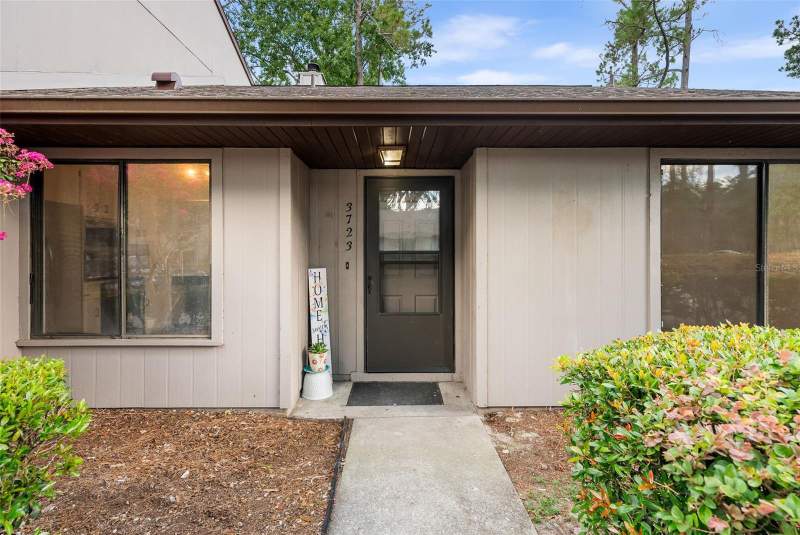 2 bedroom Townhouse at 3723 NW 55th Place, Mile Run Ph II Unit B-2, Gainesville — photo 2