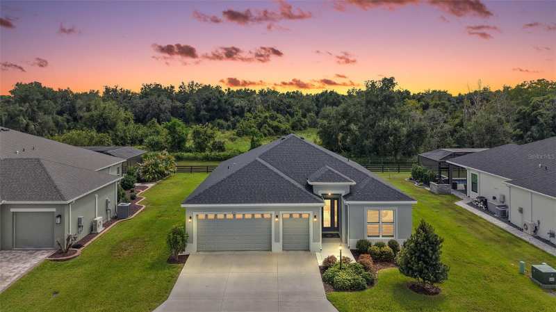 3 bedroom Single Family Residence at 654 Shivers Loop, The Villages, The Villages — photo 1
