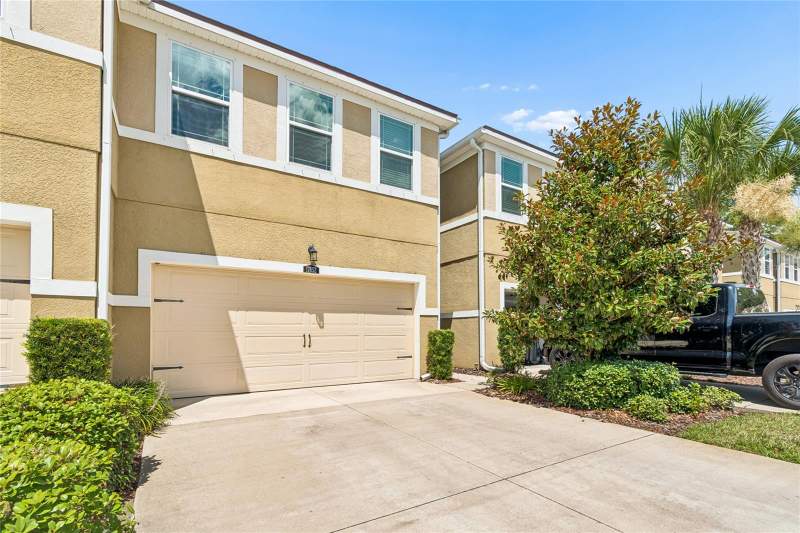 3 bedroom Townhouse at 17852 Althea Blue Place, Lakeshore Preserve, Lutz — photo 2