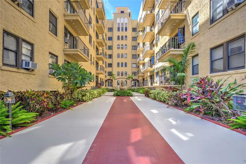 Flori De Leon Apartments Co-Op