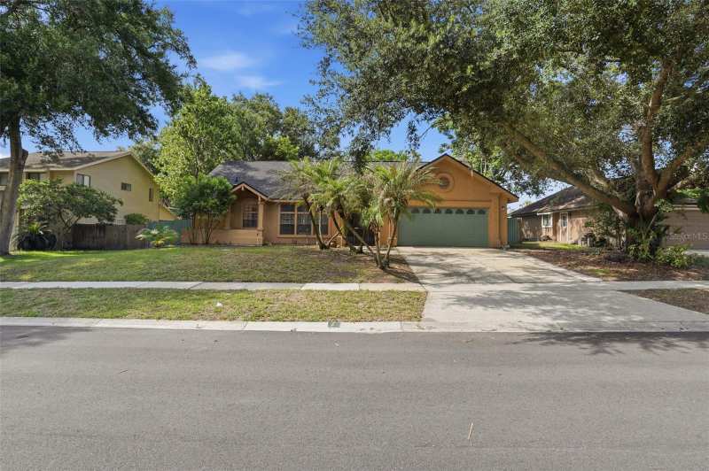4 bedroom Single Family Residence at 733 Swaying Palm Drive, Palms Sec 04, Apopka — photo 1