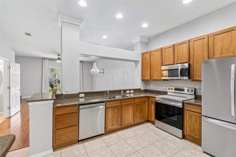 3 bedroom Townhouse at 1455 Hidden Court, Hidden Ridge Twnhms, Tarpon Springs — photo 4