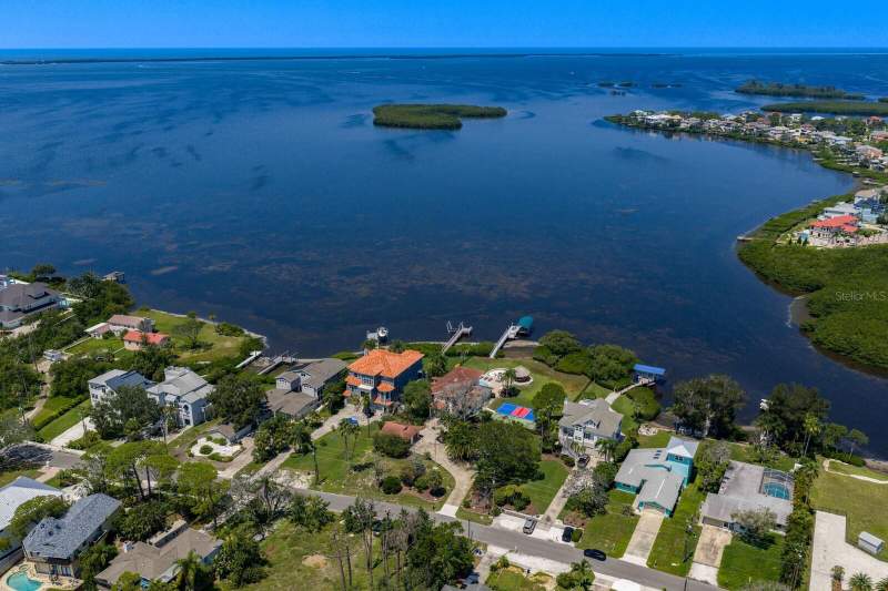 4 bedroom Single Family Residence at 1632 Sea Breeze Drive, Sea Breeze Island, Tarpon Springs — photo 3