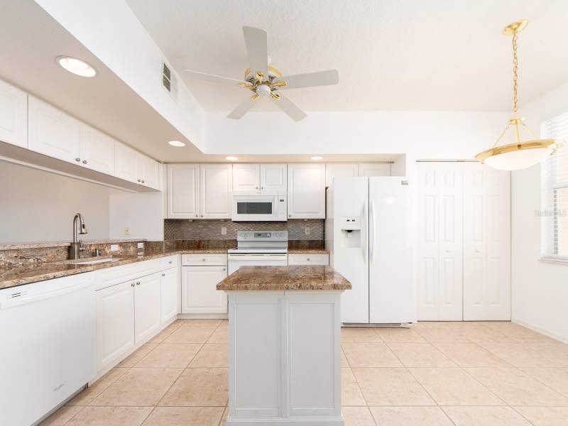 2 bedroom Condominium at 6550 Shoreline Drive #7502, Shores Of Long Bayou Vii Condo, St Petersburg — photo 4