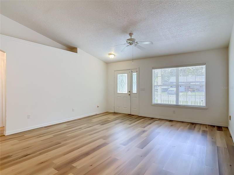 3 bedroom Single Family Residence at 411 Collins Court, Collins Court, Orange City — photo 5