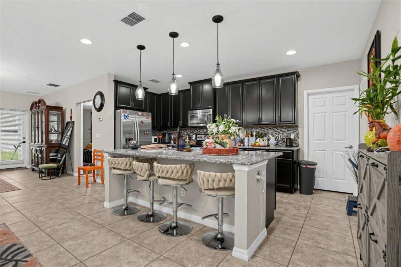 4 bedroom Single Family Residence at 2612 Waterline Street, Saratoga Park Ph 4B, Kissimmee — photo 2