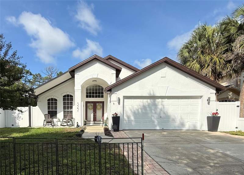 322 N SHADOWBAY BOULEVARD home for sale in Shadowbay, Lake Vista