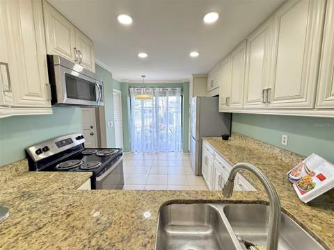 942 N Beneva Road #V28, Sarasota FL - photo 6 of 6