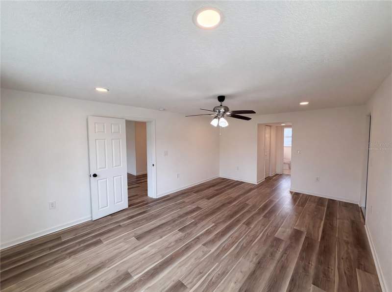 3 bedroom Single Family Residence at 567 Baywood Drive, Baywood Shores 1st Add, Dunedin — photo 4