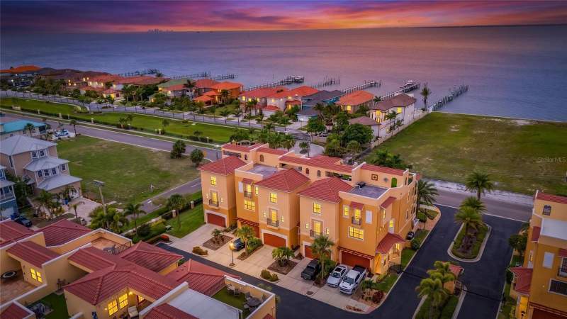 6408 MAYRA SHORES LANE home for sale in Brisa Del Mar Townhomes
