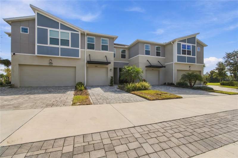 3 bedroom Townhouse at 31564 Woodland Race Loop, Twin Crks/Chapel Xings, Wesley Chapel — photo 3