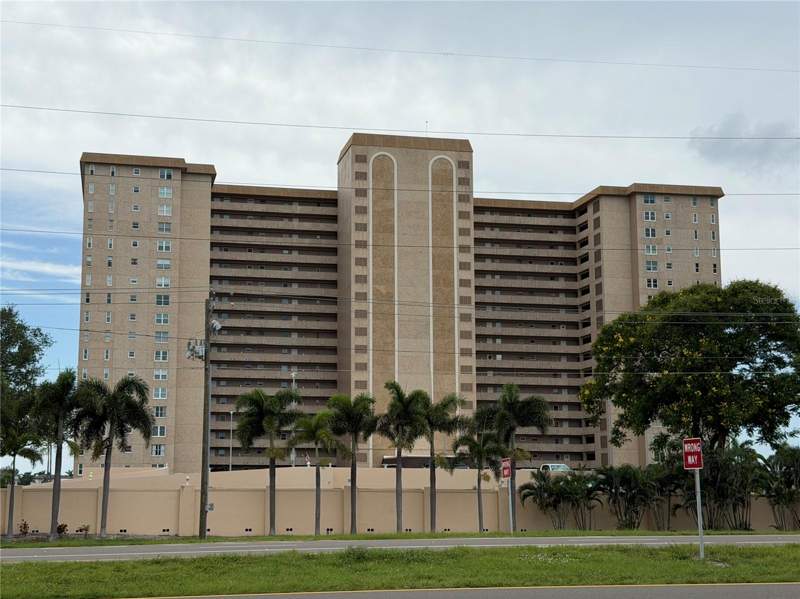 2 bedroom Condominium at 5200 BRITTANY DRIVE #609, BAYWAY ISLES POINT BRITTANY FOUR, ST PETERSBURG — photo 2