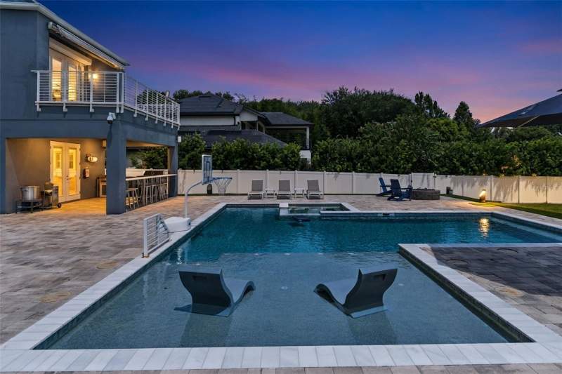 5 bedroom Single Family Residence at 8922 University Boulevard, Lakewood Park, Orlando — photo 4