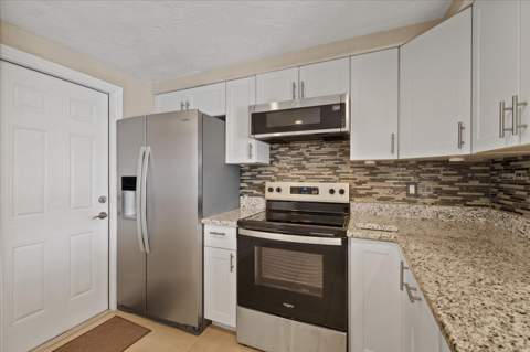 4933 Shell Stream Boulevard, New Port Richey FL - photo 15 of 76