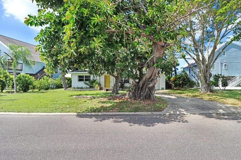 2 bedroom Single Family Residence at 388 12th Avenue, Indian Beach Re-Revised 2nd Add, Indian Rocks Beach — photo 3