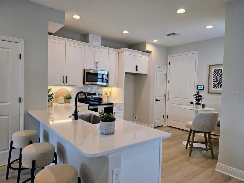 3 bedroom Townhouse at 7765 93RD STREET, TOWNS AT LONG BAYOU, SEMINOLE — photo 4