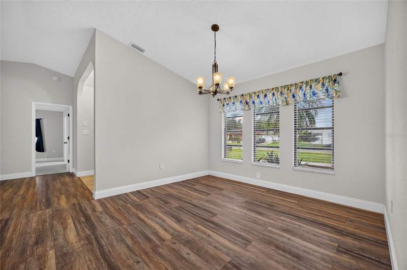 3 bedroom Single Family Residence at 2058 Lake View Boulevard, Port Charlotte Sec 023, Port Charlotte — photo 4