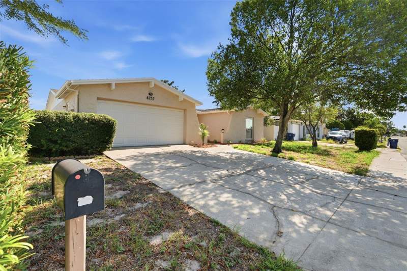 2 bedroom Single Family Residence at 8233 Redfield Drive, The Lakes, Port Richey — photo 4