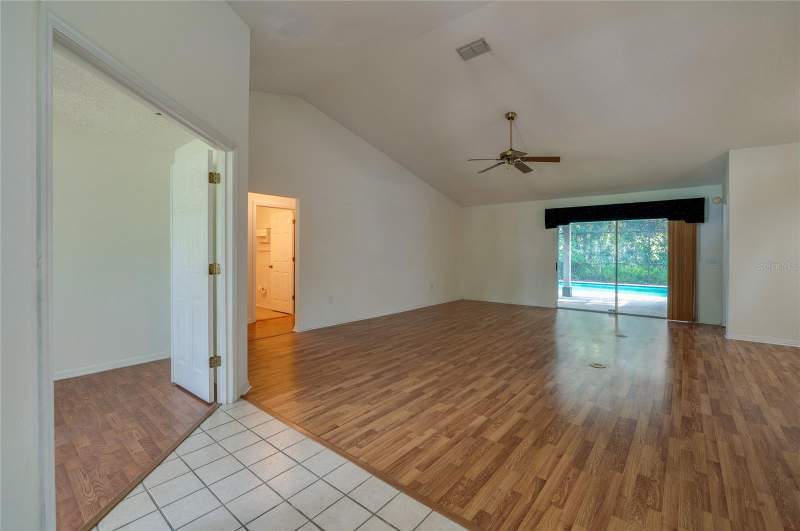 4 bedroom Single Family Residence at 203 Live Oak Court, Misty Oaks, Lake Mary — photo 2