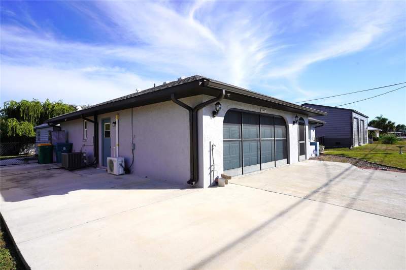 3 bedroom Single Family Residence at 19891 Midway Boulevard, Port Charlotte Sec 008, Port Charlotte — photo 2