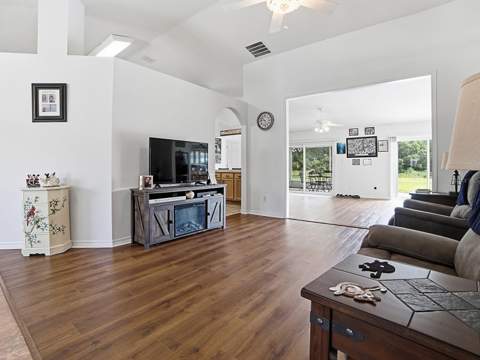 3851 Manor Oaks Court, Leesburg FL - photo 10 of 47