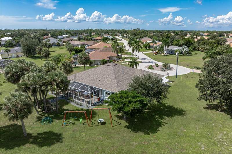 4 bedroom Single Family Residence at 601 Trumpet Tree, Punta Gorda Isles Sec 18, Punta Gorda — photo 4