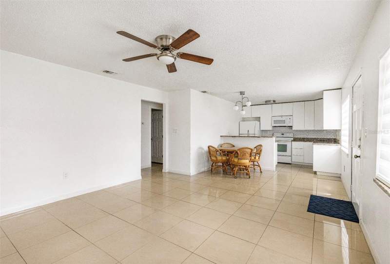 2 bedroom Condominium at 1831 Bough Avenue #1, Eastwood Pines, Clearwater — photo 4