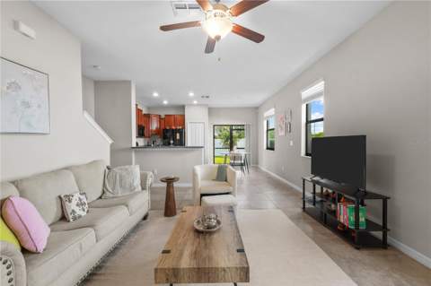 7667 Ginger Lily Court, Tampa FL - photo 10 of 62