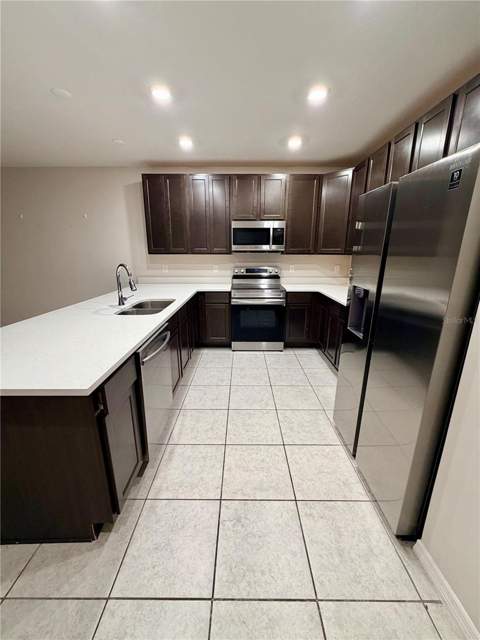 4852 Coral Castle Drive, Kissimmee FL - photo 8 of 58