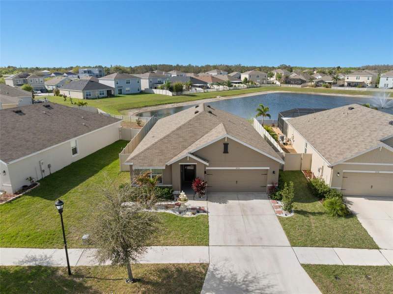 3 bedroom Single Family Residence at 16316 Little Garden Drive, Dg Farms Ph 6B, Wimauma — photo 4