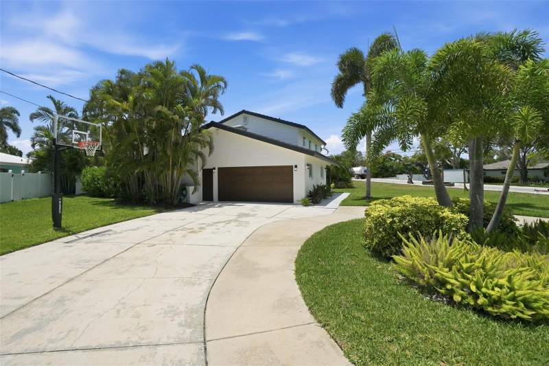 5 bedroom Single Family Residence at 5101 Dover Street, Shore Acres Venice Sec 2nd Pt Rep Blk 7, St Petersburg — photo 2