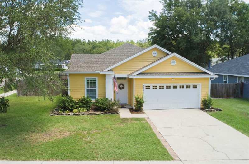 3 bedroom Single Family Residence at 14274 NW 9th Road, Strawberry Fields, Newberry — photo 1
