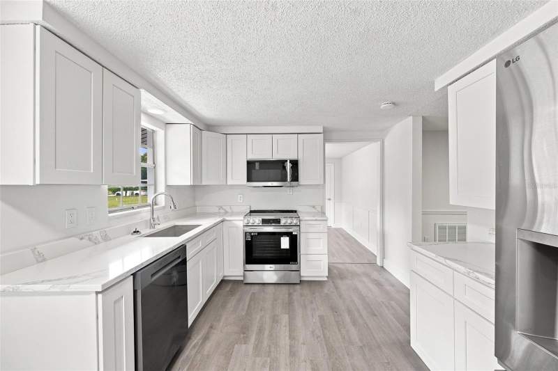 4 bedroom Single Family Residence at 11666 Seminole Drive, Osceola Heights Unit 1, New Port Richey — photo 5