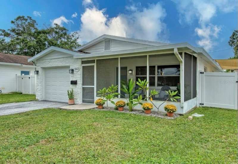 2 bedroom Single Family Residence at 643 Southwest Boulevard, North St Petersburg, St Petersburg — photo 1