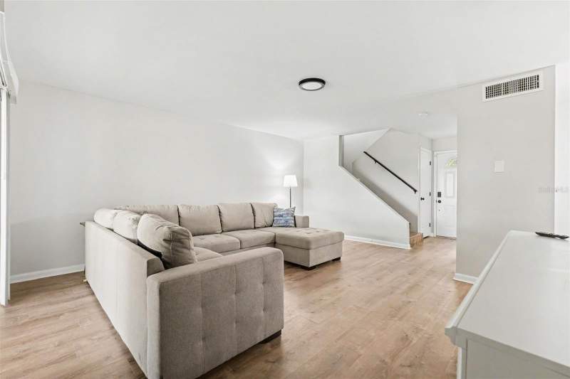 2 bedroom Condominium at 3267 39th Street #B, West Shore Village One, St Petersburg — photo 4