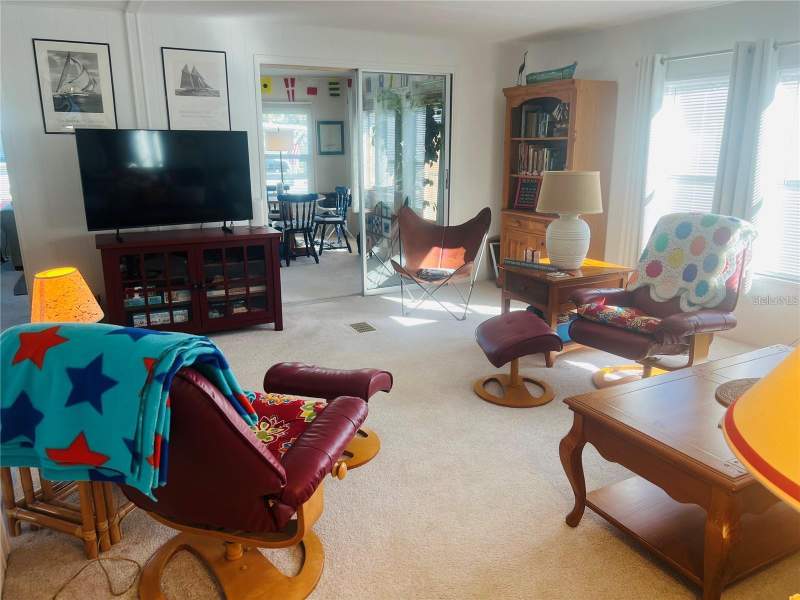 2 bedroom Mobile Home at 2270 Palazza Drive #72, Venetian Estates, Sarasota — photo 4